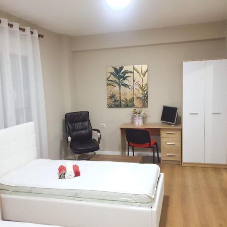 Lovely Apartment On Tirana City Center ティラナ エクステリア 写真
