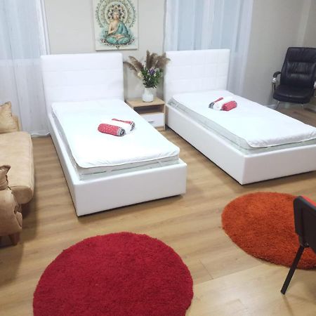 Lovely Apartment On Tirana City Center ティラナ エクステリア 写真