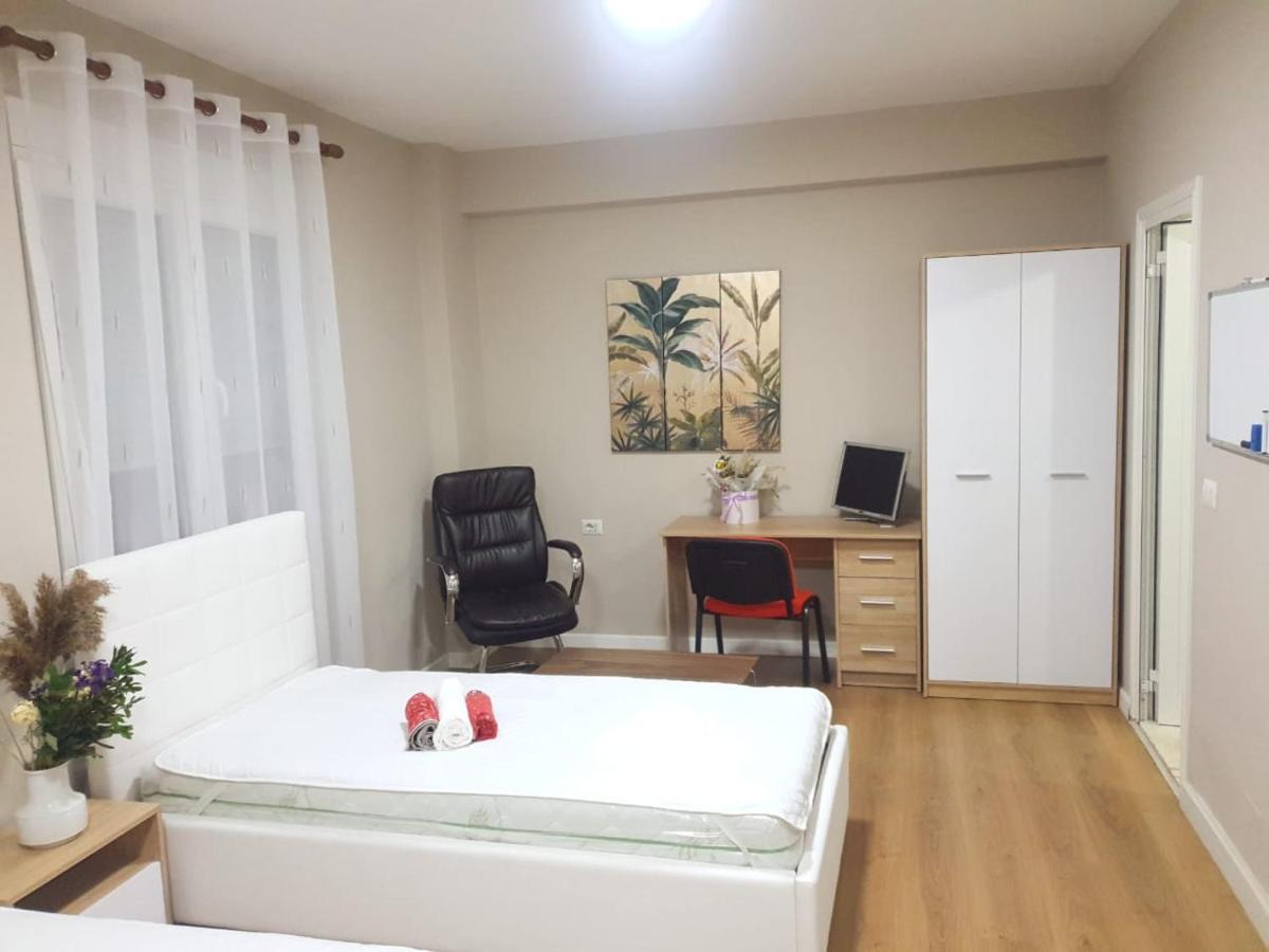 Lovely Apartment On Tirana City Center ティラナ エクステリア 写真